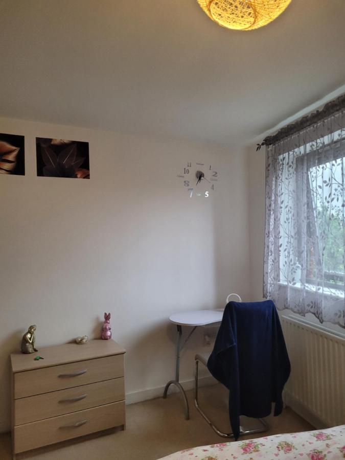 Room Near Heathrow Airport Hillingdon Esterno foto